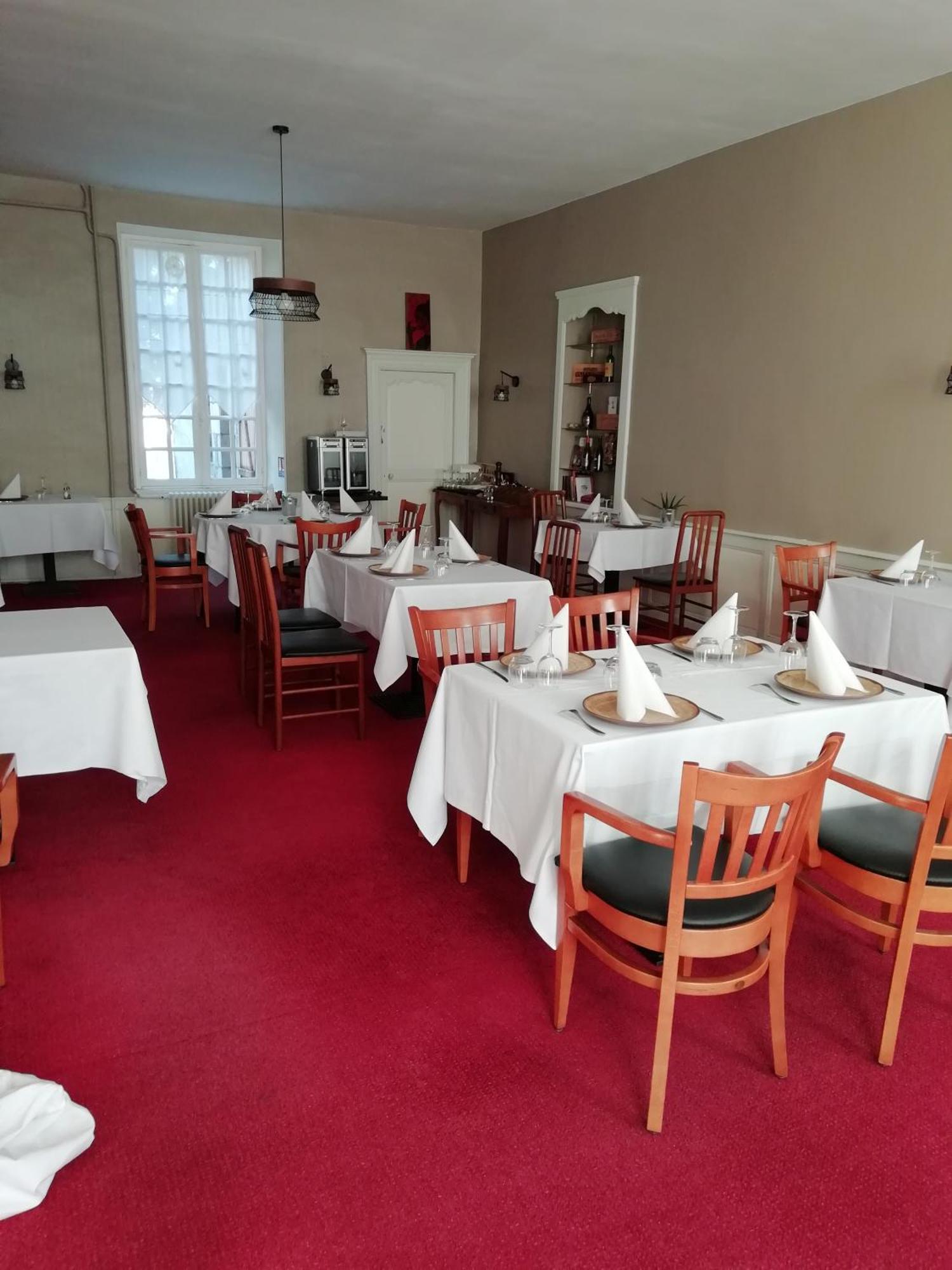 Hotel Du Berry Aigurande Ngoại thất bức ảnh